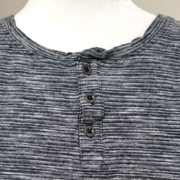 Silver Jeans Women's Top Size L Long Sleeve 3 Button Pull Over Jersey - Picture 3 of 8